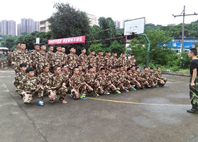 汕头2023年初中生读服装设计与工艺专业哪所学校好