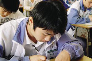 中专升高职，可不可以换专业？